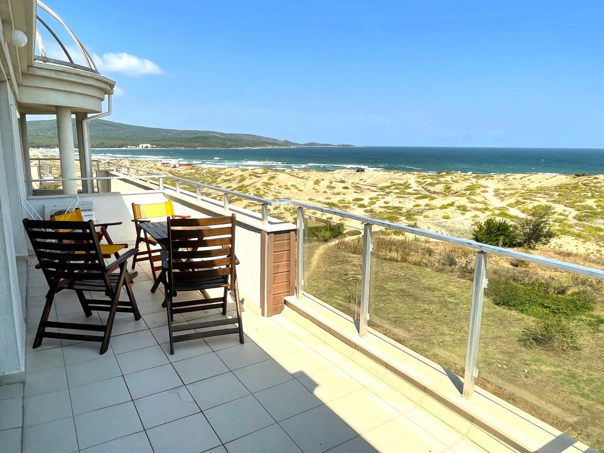 Apart-Hotel Panorama Sea Lux Primorsko Exterior photo